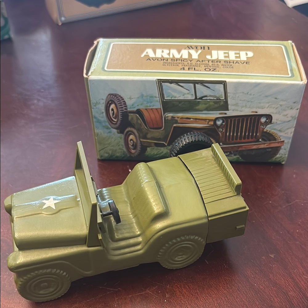 Vintage Avon Military Jeep bottle
